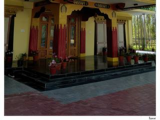 L'entrée de la résidence d'été du dalaï-lama.