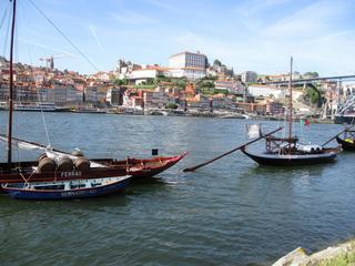 Vila Nova de Gaia: "barcos rebelos" (*barques qui servaient au transport du porto).