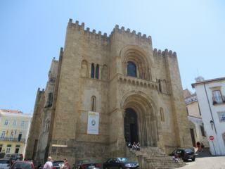 Coimbra: vieille cathédrale (Sé Velha).