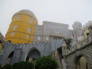 Sintra: le palácio da Pena (désolé pour le brouillard!)