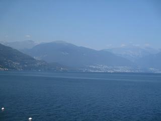 Le lac Majeur, le long de la rive ouest.