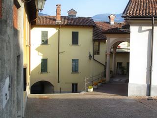 Porto Valtravaglia (rive est).