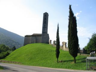 La petite église San Alessandro à Lasnigo.