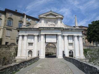 Bergame: Porte fortifiée San Giacomo.