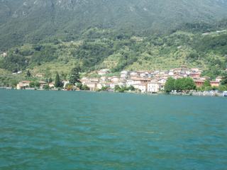 Le lac d'Iseo, traversée en bateau pour Monte Isola.
