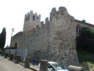 Desenzano del Garda: le chateau.