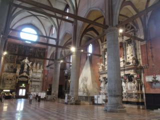 La basilique Santa Maria Gloriosa dei Frari (quartier San Polo).