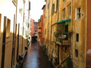 Bologne.