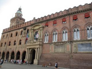 Bologne: Piazza Maggiore.