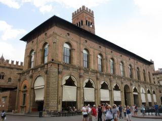 Bologne: Piazza Maggiore.