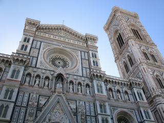 Florence: le portail du Duomo.