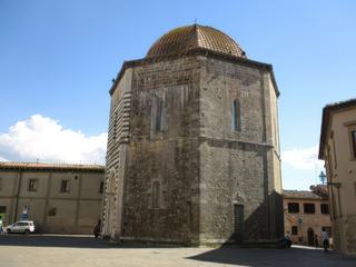 Volterra: le baptistère.