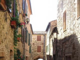 Castelnuovo dell'Abate.
