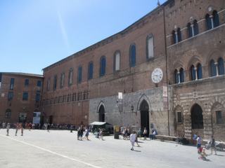 Sienne: Piazza del Duomo.