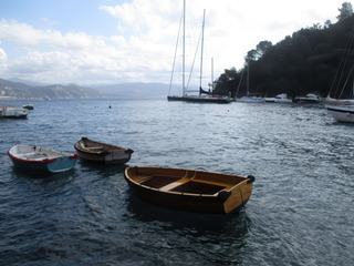 Portofino est certes "huppé", mais on est quand-même loin des méga-yachts de Saint-Tropez!