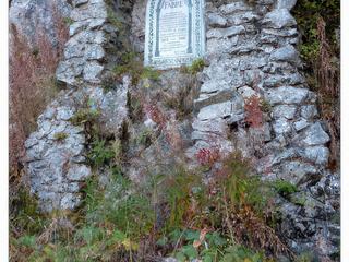 Sur le bord de la route sinueuse qui mène au mont Aigoual, une plaque a été élevée en 1909, en hommage à Georges Fabre. A partir de 1879 on commence à évoquer l'intérêt du mont Aigoual comme point stratégique du point de vue météorologique et forestier. Pour reboiser rapidement certaines pentes sèches des Cévennes, Georges Fabre lance le projet de création d'une station expérimentale de météorologie forestière sur le massif de l'Aigoual. Il présente ce projet le 6 juin 1882. Ce projet est trouvé un peu trop ambitieux et subit de nombreuses modifications. En 1887, sa cause est entendue, les travaux de construction de l'Observatoire débutent le 17 juin.