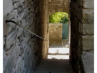 Puisqu'on ne m'ouvre pas la porte, je descends faire un tour!