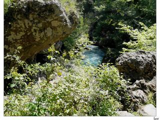 Véritable joyau dans un écrin de verdure, La Vis, couleur émeraude.