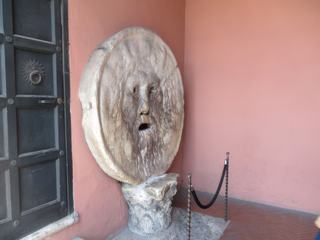 Rome: la "Bocca della Verita".