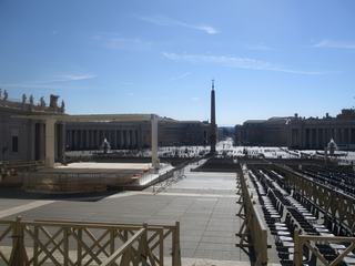 Rome: Vatican - Place Saint-Pierre.