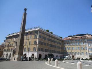 Rome: Piazza Colonna.