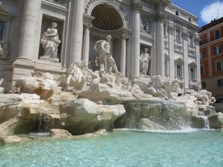Rome: fontaine de Trevi.