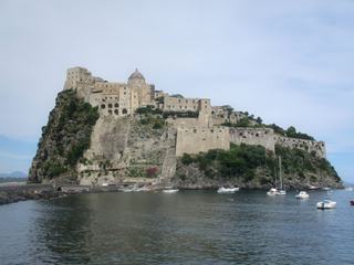 L'île d'Ischia: Castello Aragonese.