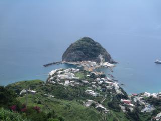 L'île d'Ischia: vue sur Sant'Angelo.