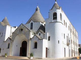 Alberobello: chiesa Sant'Antonio.
