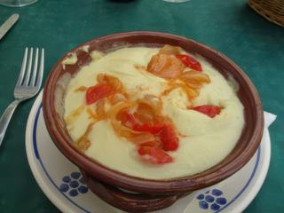 Un plat de la "cucina povera" de la Pouille: la "purè di fave".
