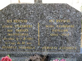Cimetière de Lanas: tombe de Henri Charrière, dit "Papillon".