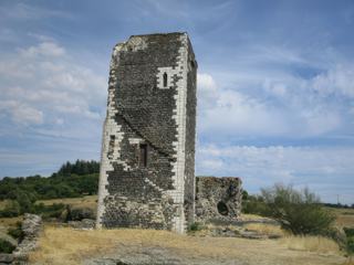 Mirabel: vestiges du chateau.