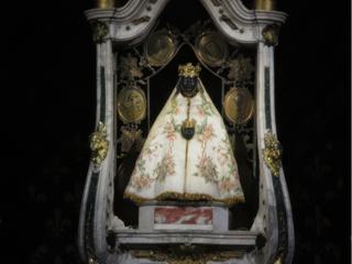 Le Puy-en-Velay: Vierge Noire de la cathédrale.