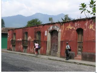 Le ciel n'étant pas assez dégagé nous n'aurons pas la chance de voir les volcans qui entourent Antigua.