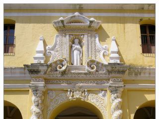 L'entrée de l'église.