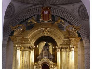 A l'intérieur de l'église.