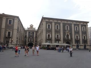 Catane: Piazza del Duomo.