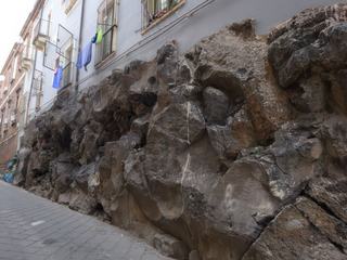 Catane: Via delle Finanze, anciennes coulées de lave de l'Etna.