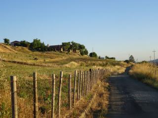 Environs de Gangi (*sur la gauche, l'agriturismo où j'ai passé la nuit).