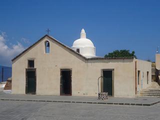 Quattropani: santuario della Madonna della Catena.