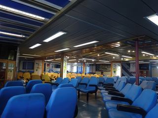 Ferry Siremar... bondé, comme je l'expliquais si bien!