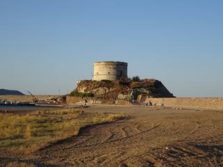 Marina de Bosa: la tour.
