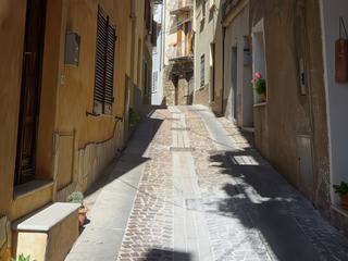 Tonara.