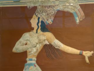 Ces fragments ont été découverts en 1901, et Émile Gilliéron fils a essayé d’en proposer une reconstitution en les reliant entre eux. Cela donna la figure du "Prince aux fleurs de lys", un jeune homme vêtu simplement d’une ceinture, coiffé d’une couronne de fleurs et de plumes de paon, et portant un collier de fleurs de lys. Selon Arthur Evans, ces fragments, qui à l’origine, même pour lui, n’appartenaient pas au même personnage, sont devenus la représentation d’un roi-prêtre s’avançant dans un jardin en tenant un griffon. Cette chimère est désormais l’un des symboles de la civilisation minoenne.
