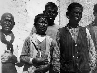 Groupe de jeunes (1927).