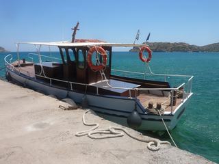 C'est depuis Plaka que nous effectuons la traversée pour nous rendre sur l'île de Spinalonga.