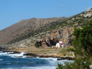 Posée au bord de la mer, l'église Agia Fotini à Pachy Ammos.