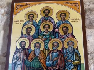 Les dix saints: Agathopos, Basilides, Gelasios, Evarestos, Evnikianos, Efporos, Zotikos, Theodoulos, Pompios et Saturninos, sont fêtés chaque 23 décembre.