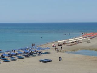 Nous voici à présent sur la plage de Frangokastello, peu de monde, l'endroit est calme.
