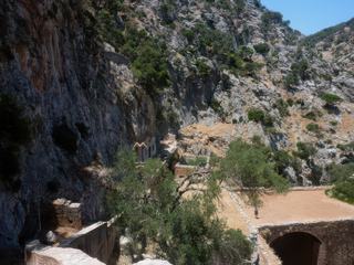 Vue sur une partie des ruines du monastère.